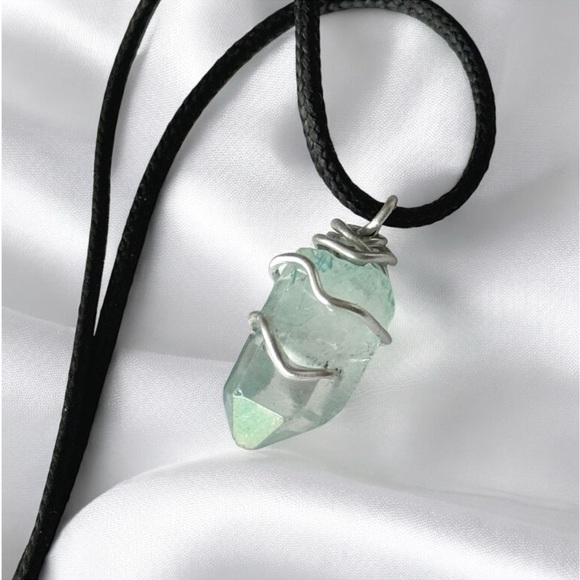 5 For $25💫Sea Mist Green Quartz Pendant Necklace - Picture 4 of 6